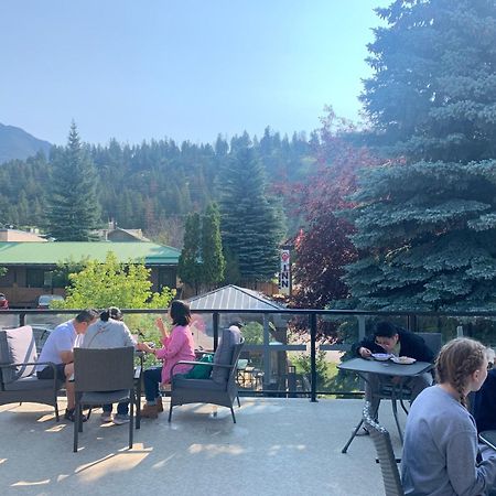 Destination Inn Radium Hot Springs Dış mekan fotoğraf