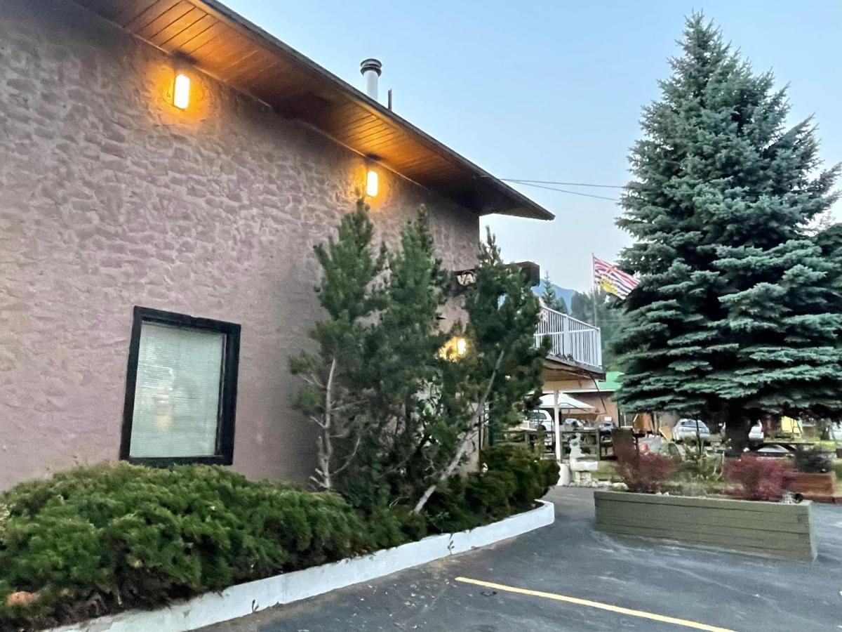 Destination Inn Radium Hot Springs Dış mekan fotoğraf